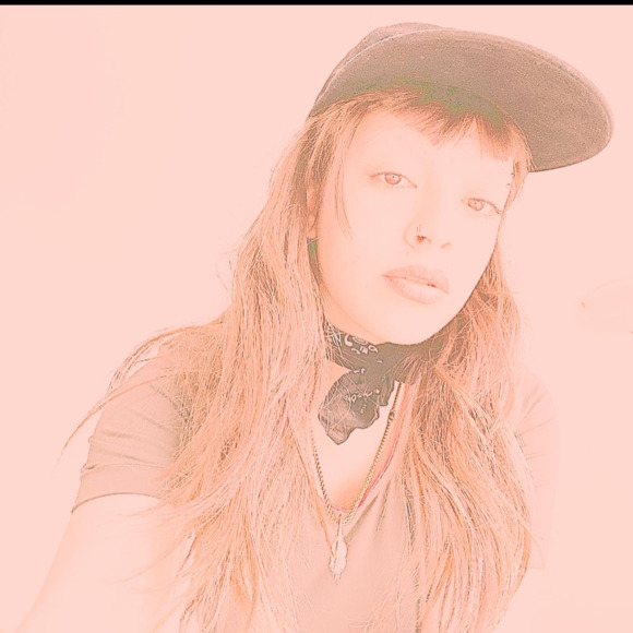 Meet your Posher, Alix - Picture 1 of 1